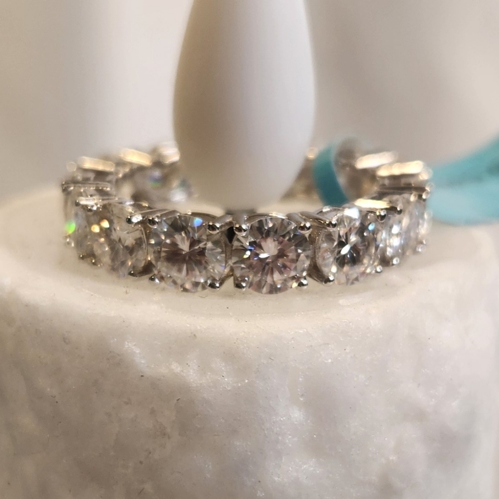 Moissanite And Sterling Silver Ring Size 8 NWOT